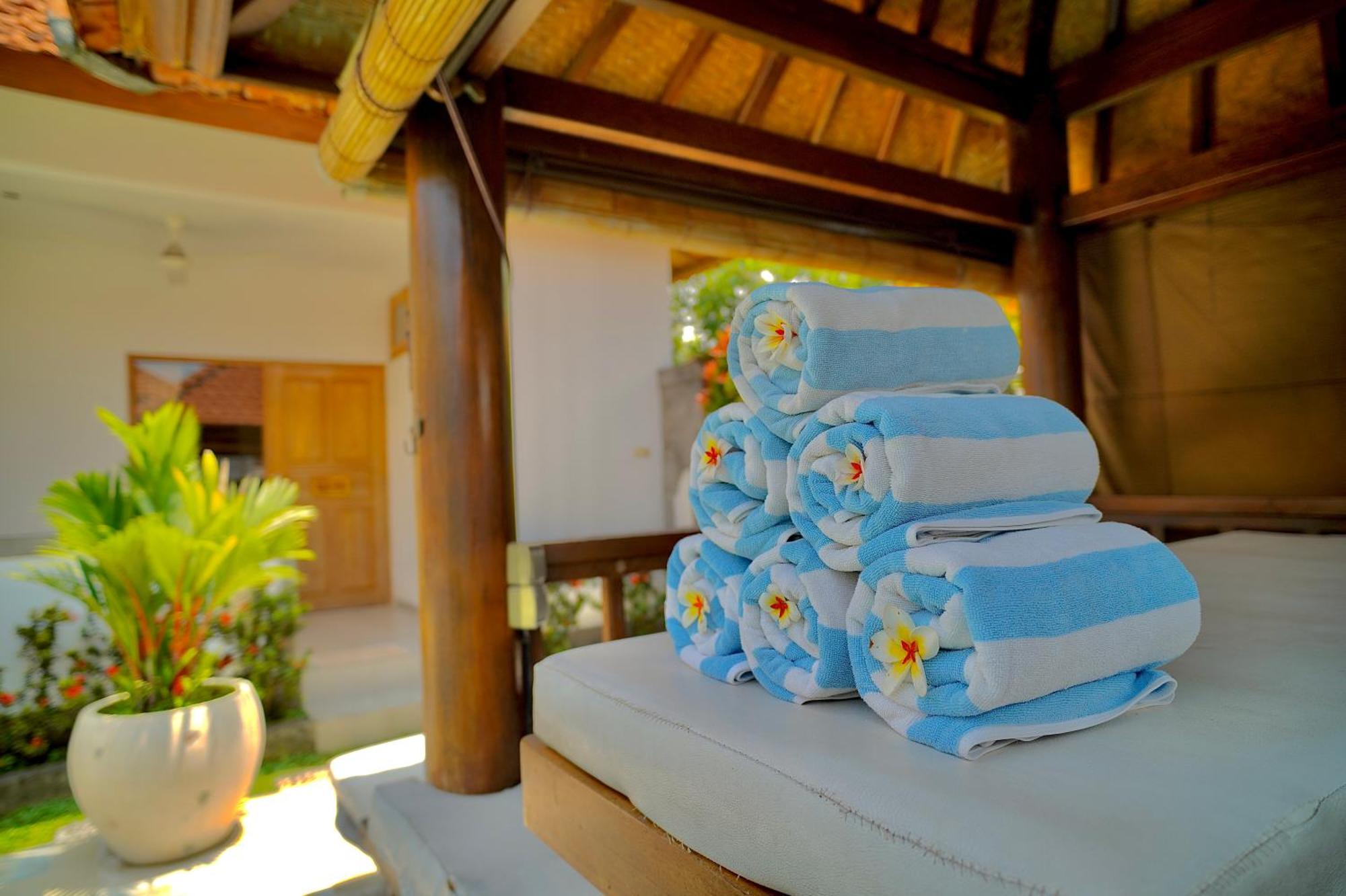 Villa Seruni Lovina Экстерьер фото